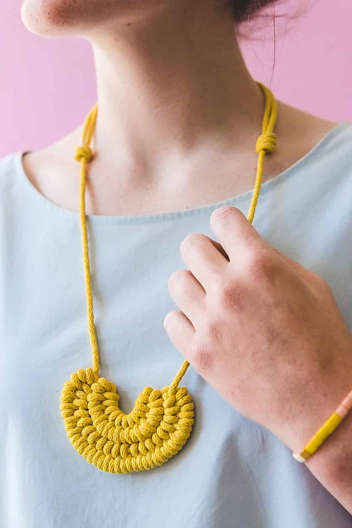 wear knot necklace on your neck