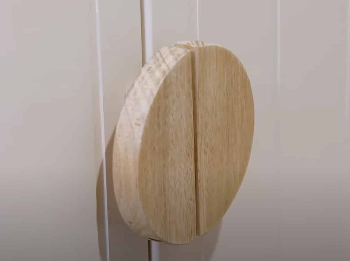 round door handles made of wood