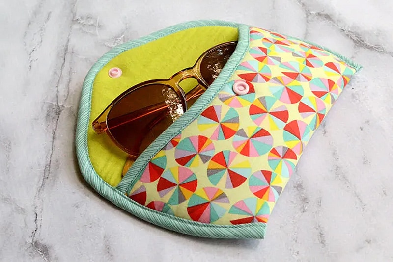 padded sunglasses case