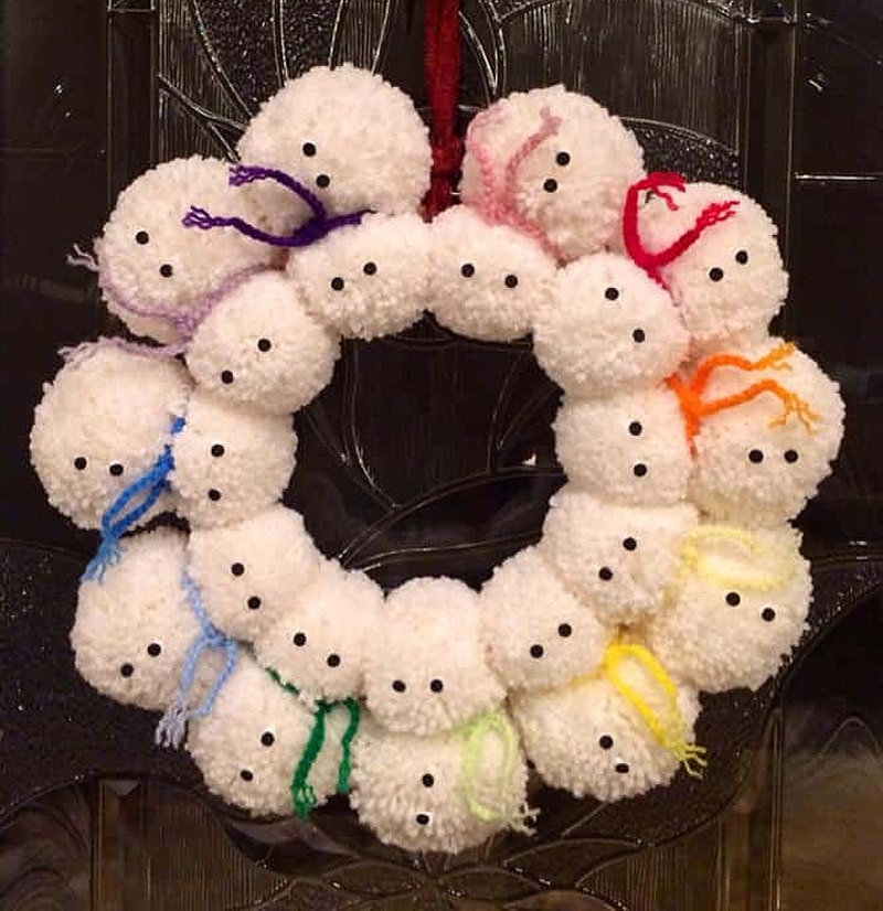 charming snowman pom pom wreath