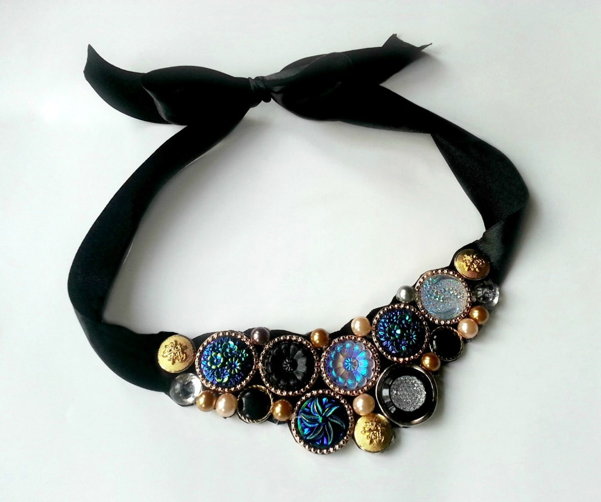unique vintage-style necklace