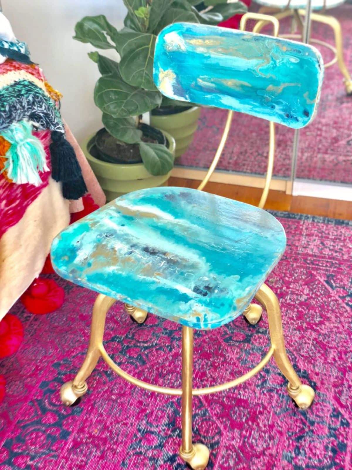 Geode-Paint-Poured Chair
