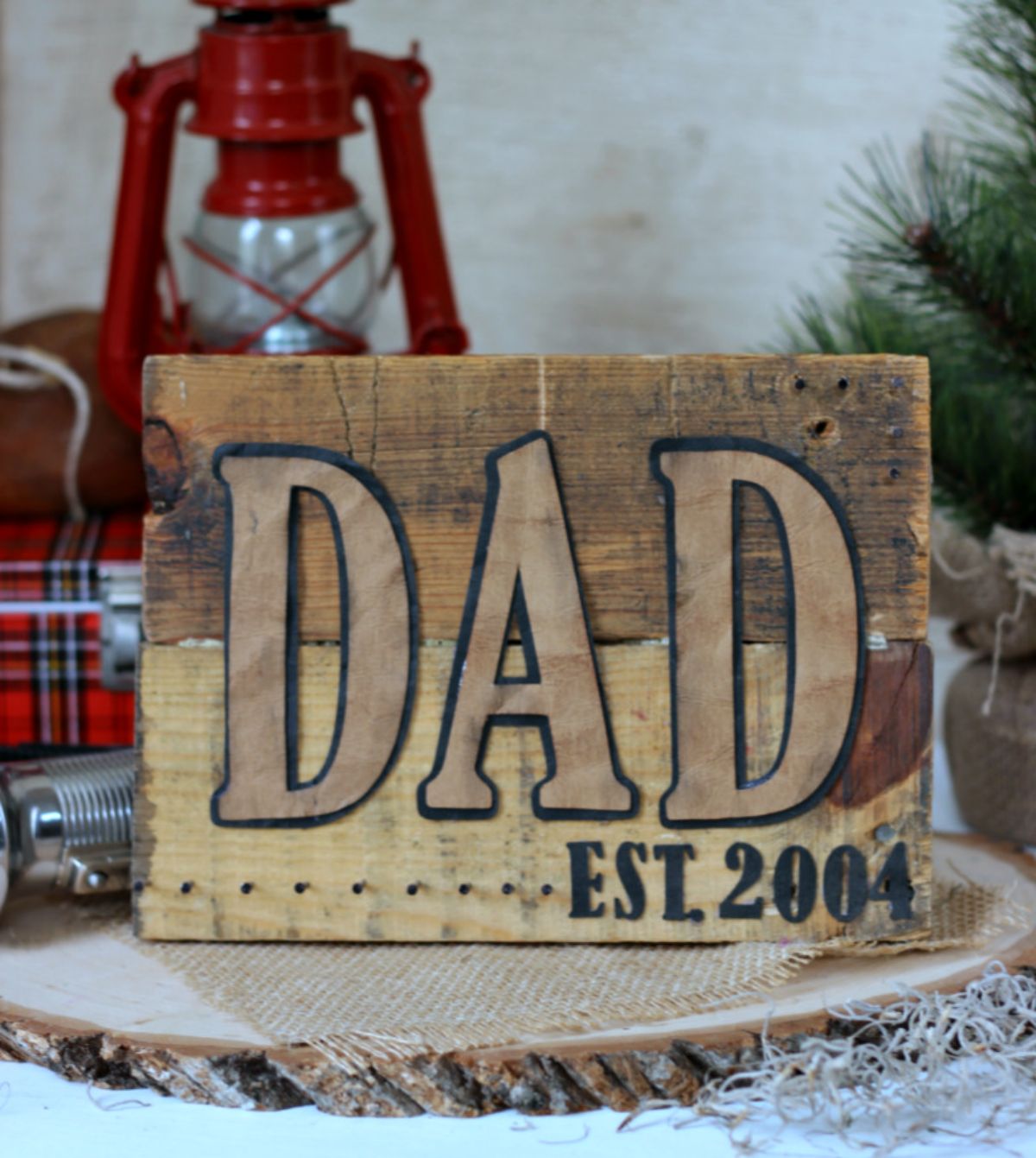 DIY Pallet Sign for Dad