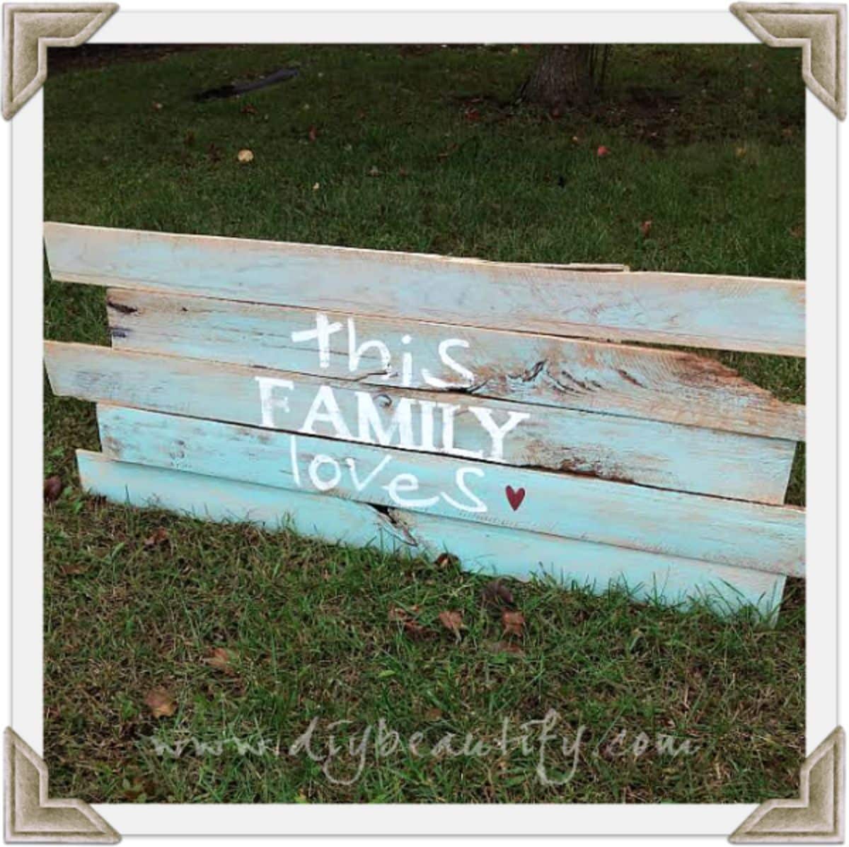 DIY Pallet Sign With Painted Phrase