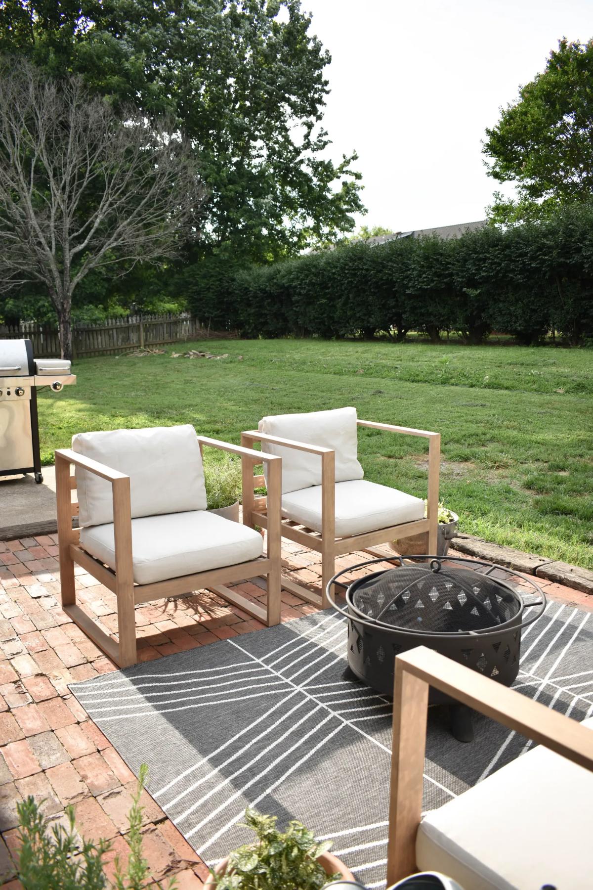 Modern DIY Outdoor Chairs 