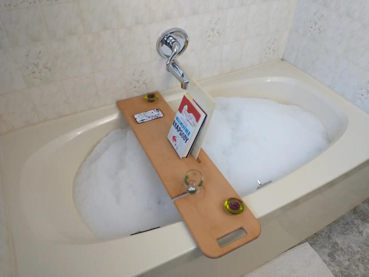 Customizable DIY Bathtub Tray