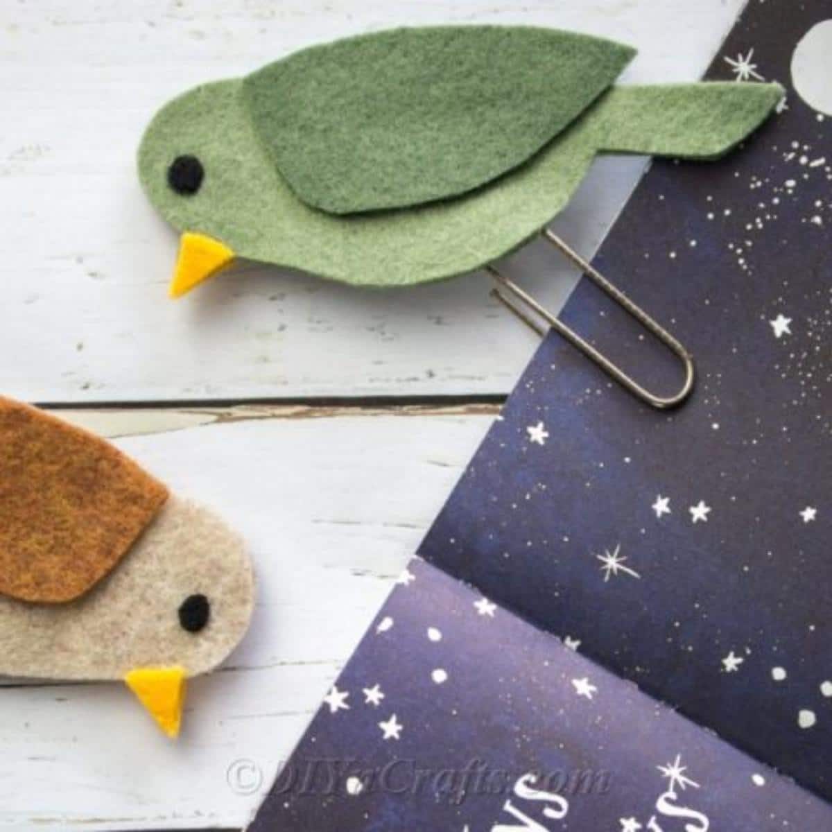 Easy DIY Felt Bird Paperclip Bookmark