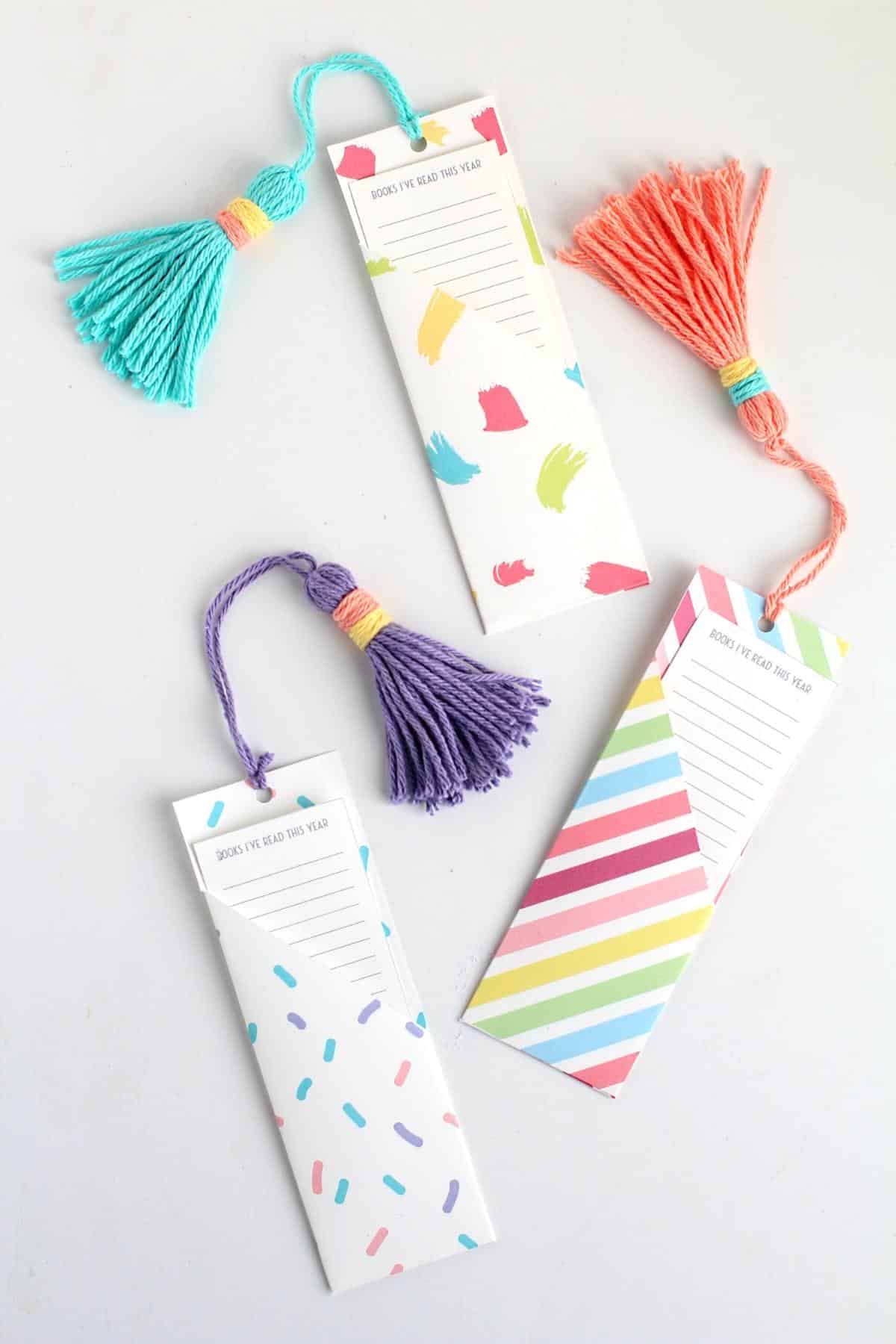DIY Bookmarks With Book List Pocket