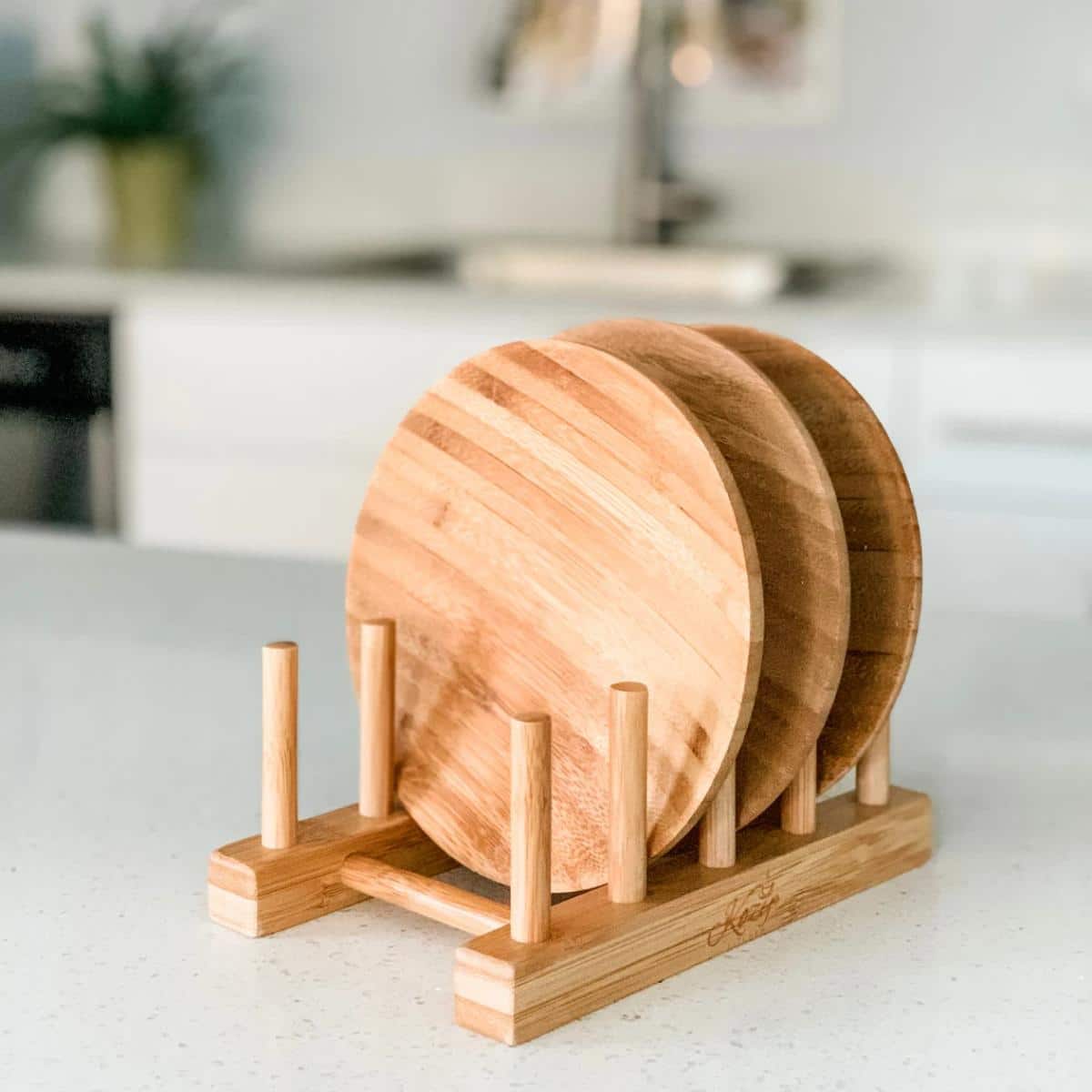 Simple Woodworking and Carving DIY Plate Rack