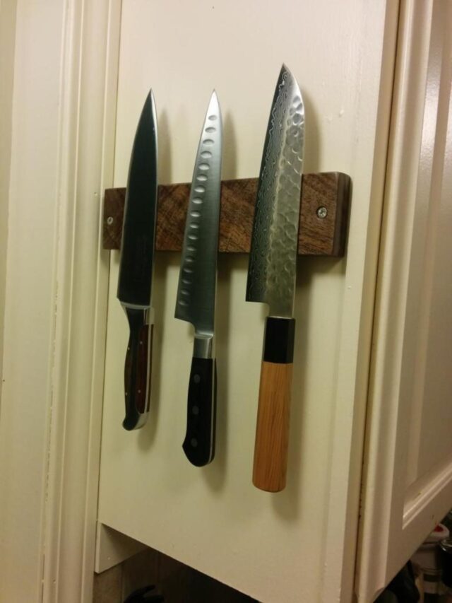 22 DIY Knife Display Ideas and Plans - DIY & Crafts