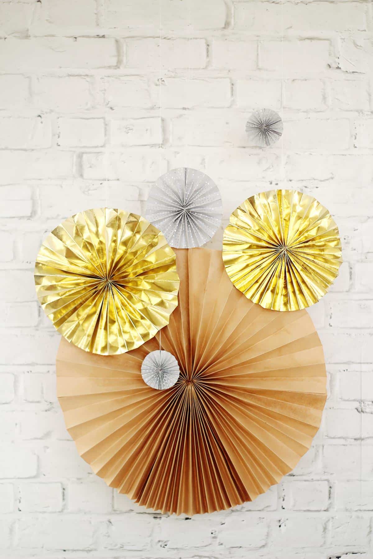 DIY New Year's Eve Paper Fans