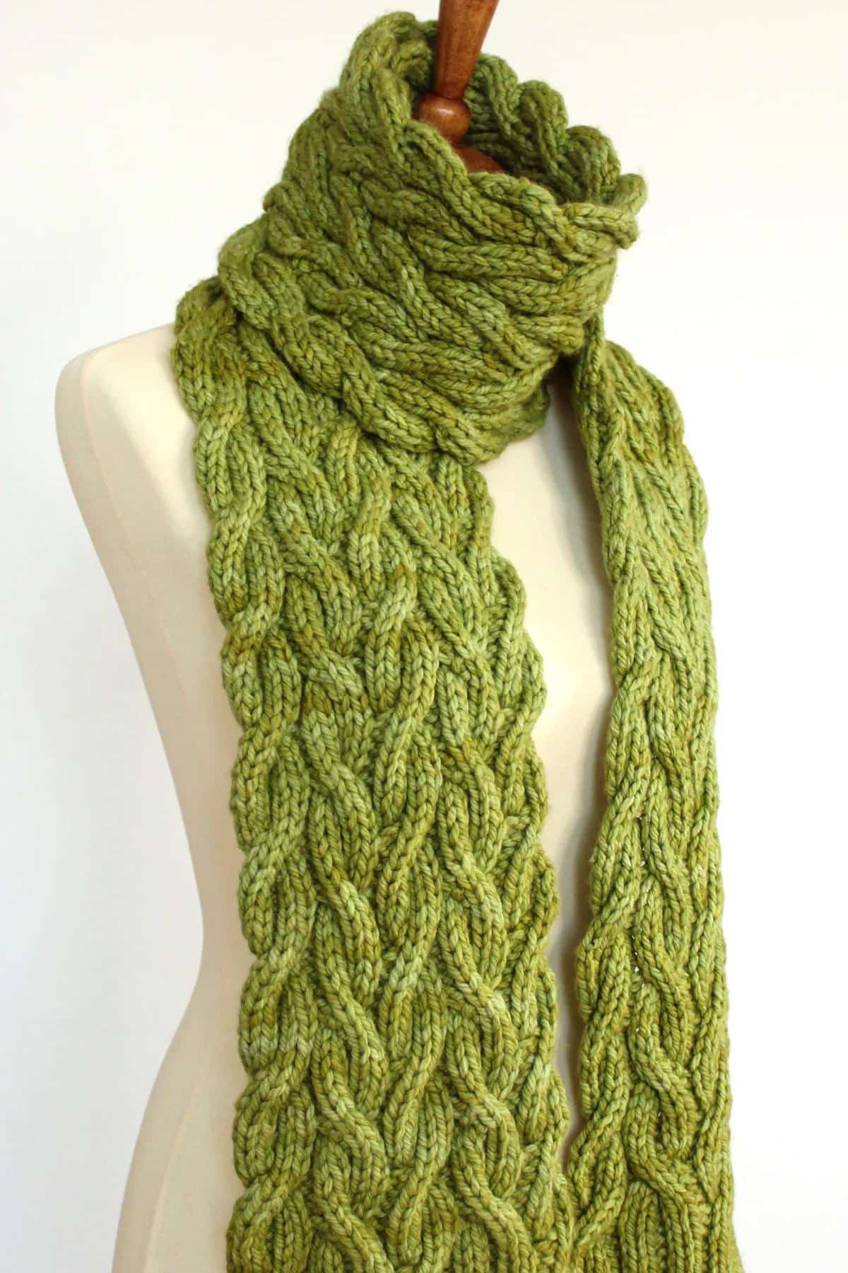 Meadow Vine Reversible Cable Scarf