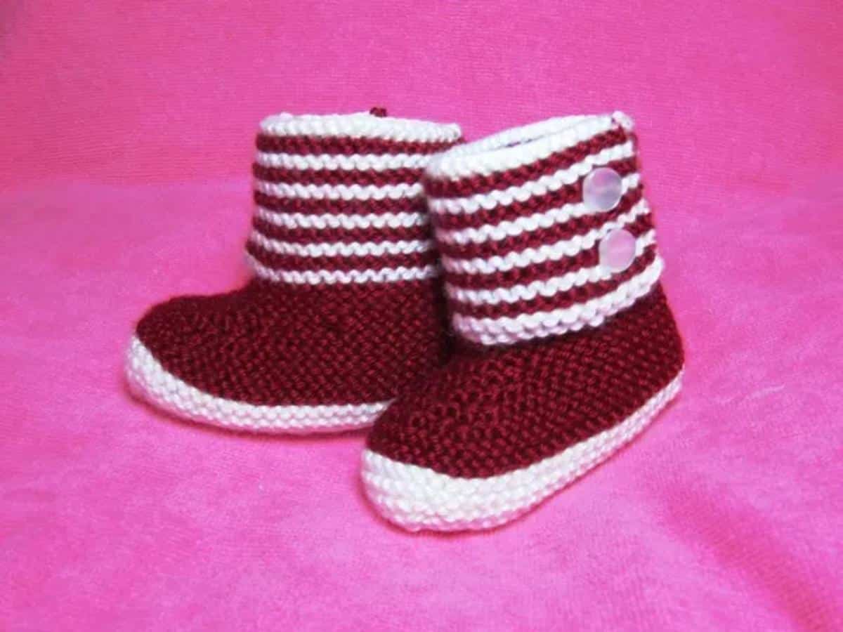 Boot-Style Baby Booties for Cold Weather