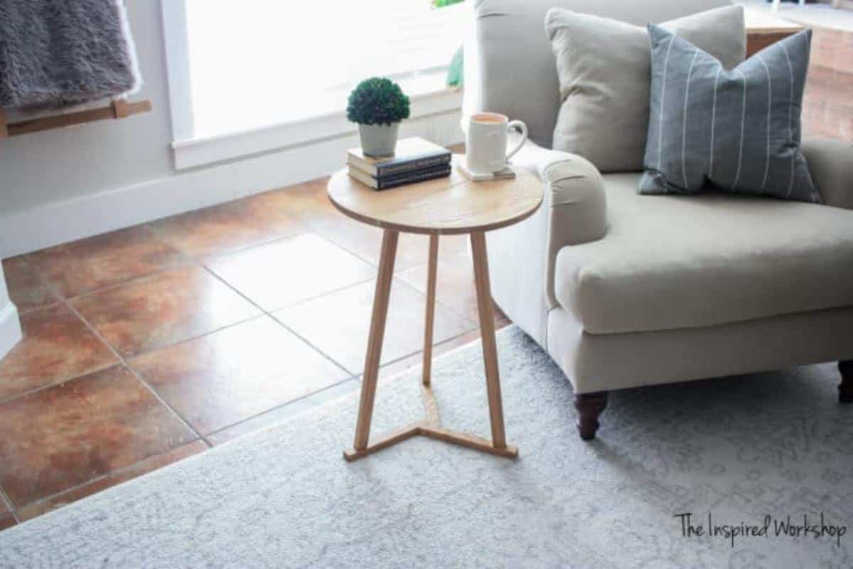 DIY Small Side Table