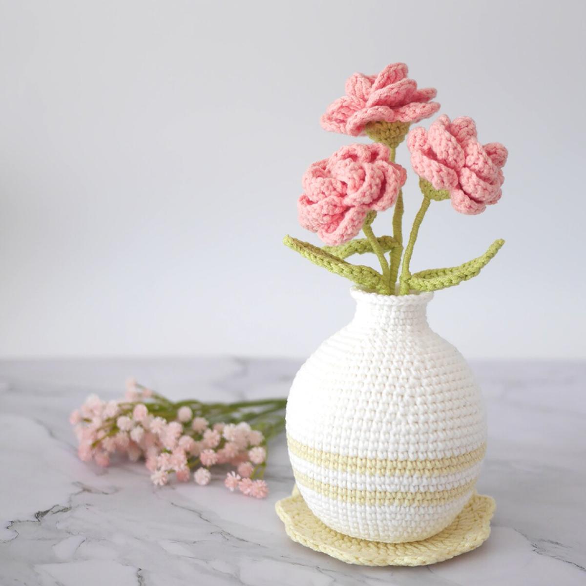 Rose Vase Crochet Amigurumi