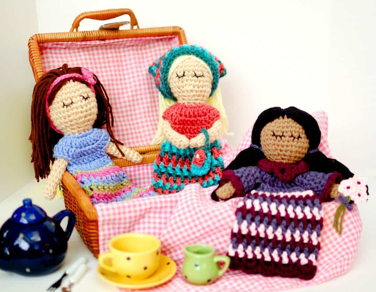 Crochet Dolls With Clothing & Accessories