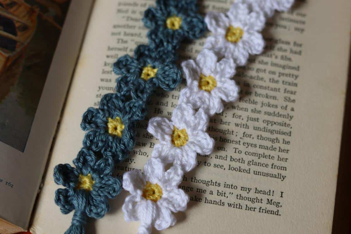 Dainty Daisy Crochet Bookmarks
