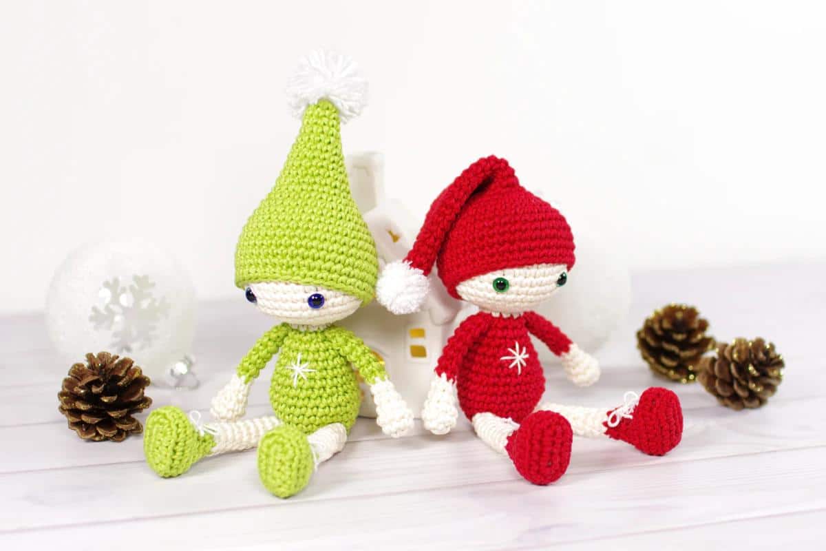 Small Crochet Christmas Elves