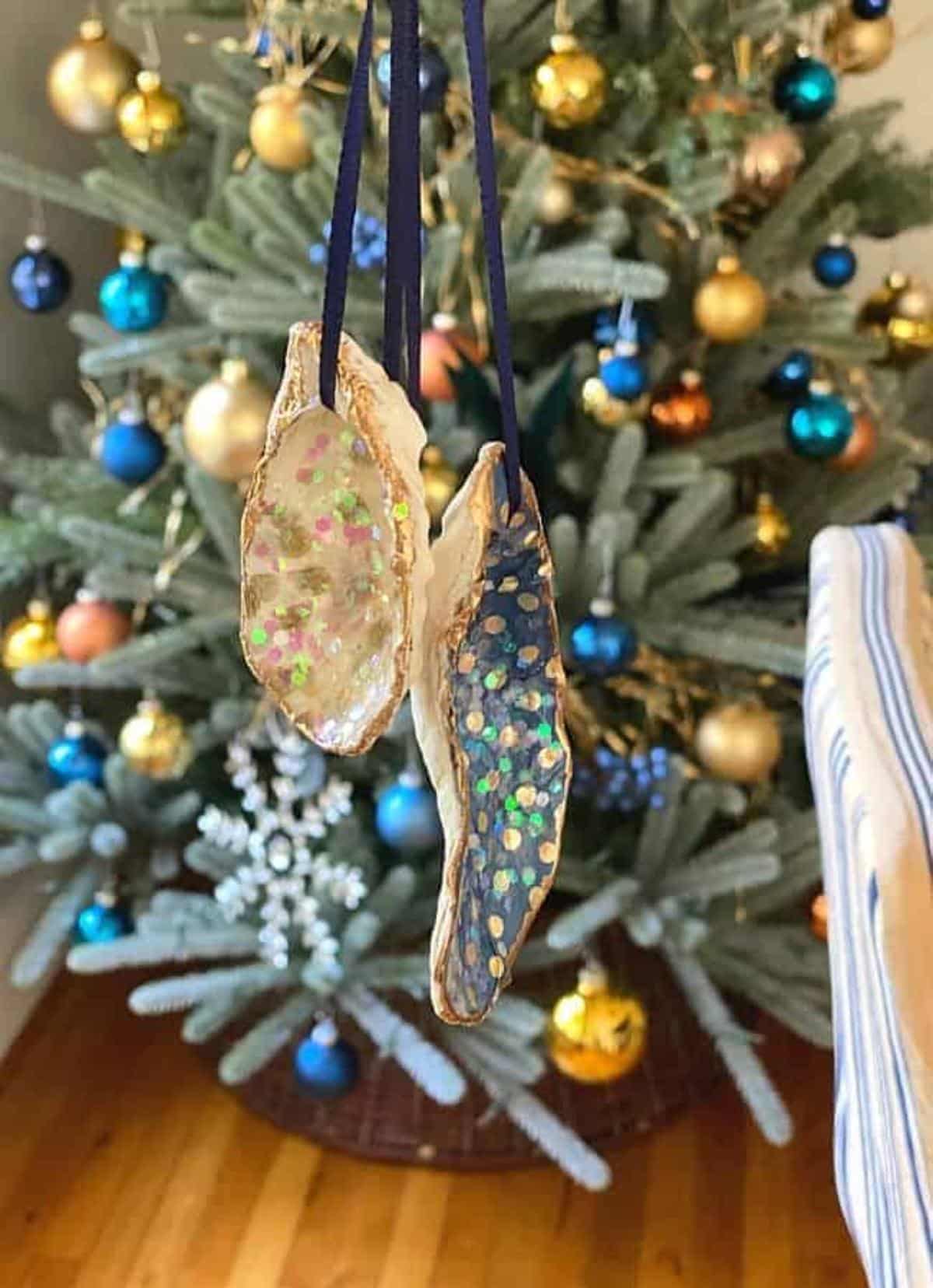 DIY Seashell Christmas Ornaments