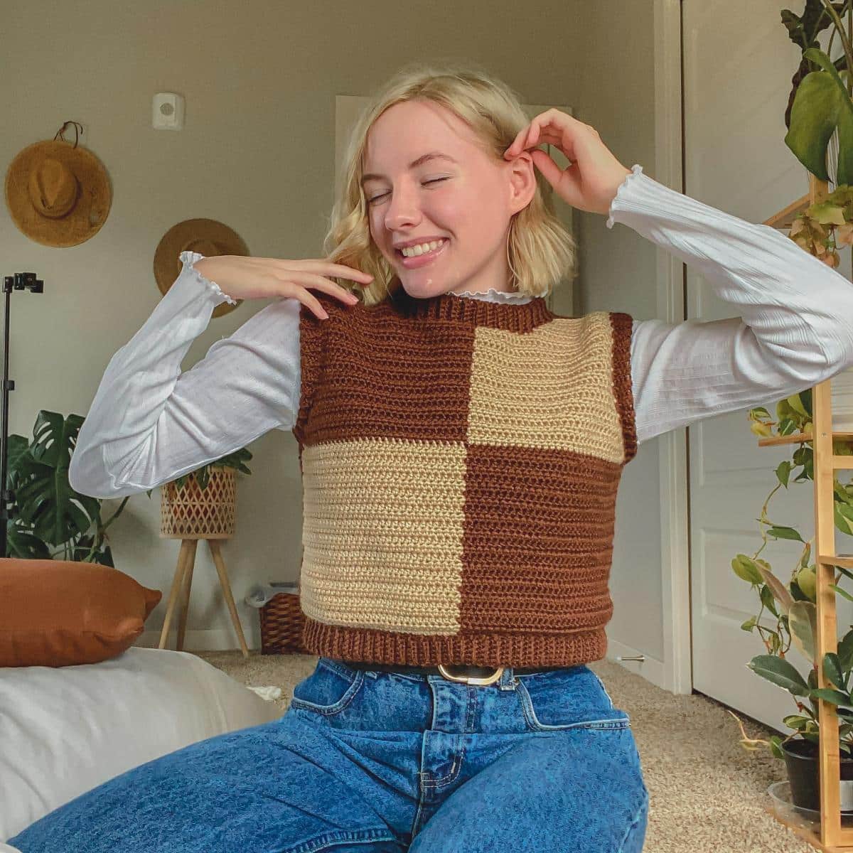 Gigansilyo Checkerboard Sweater Vest